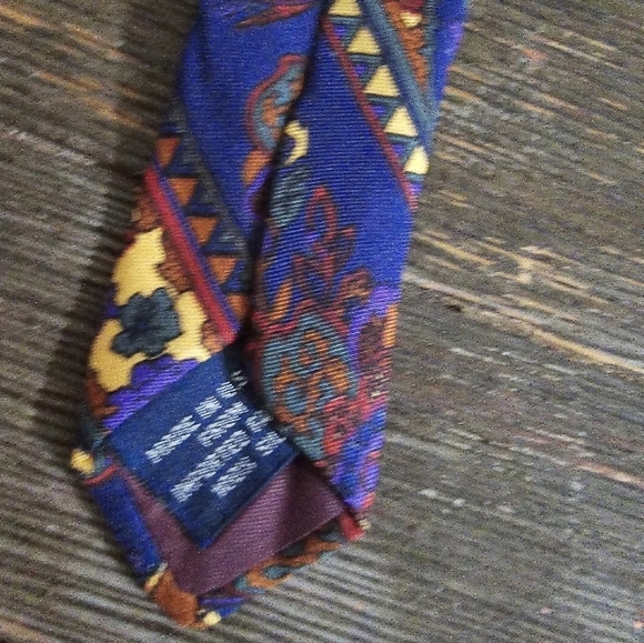 Vintage Gap Silk Colorful Floral Wearable Art Neck Tie - Picture 6 of 6